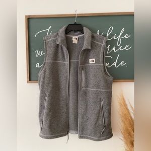 Men’s North Face Vest / size medium